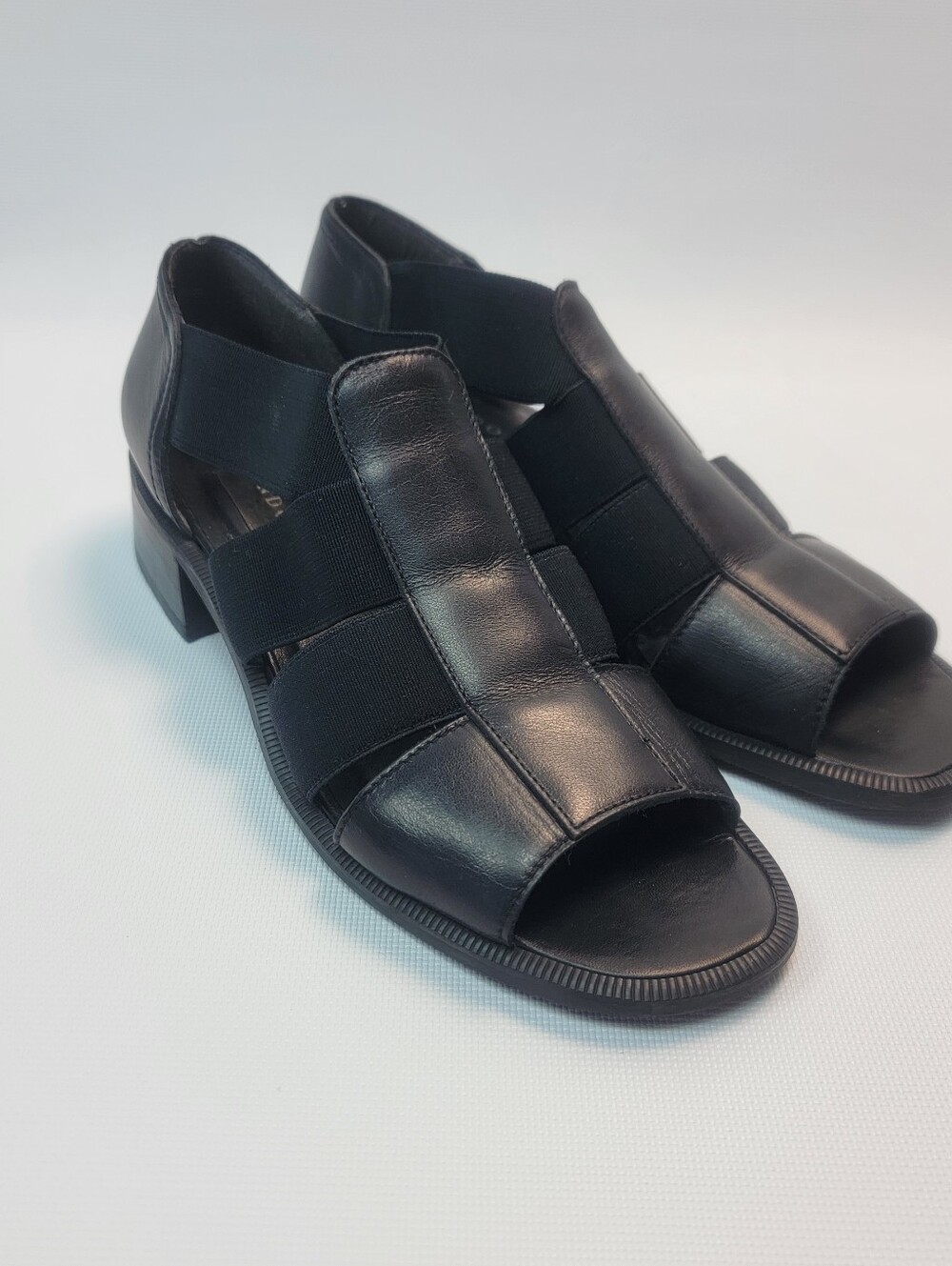 Bandolino Leather Elastic Black Strappy Heeled Fisherman Sandal Womens Size 8.5M